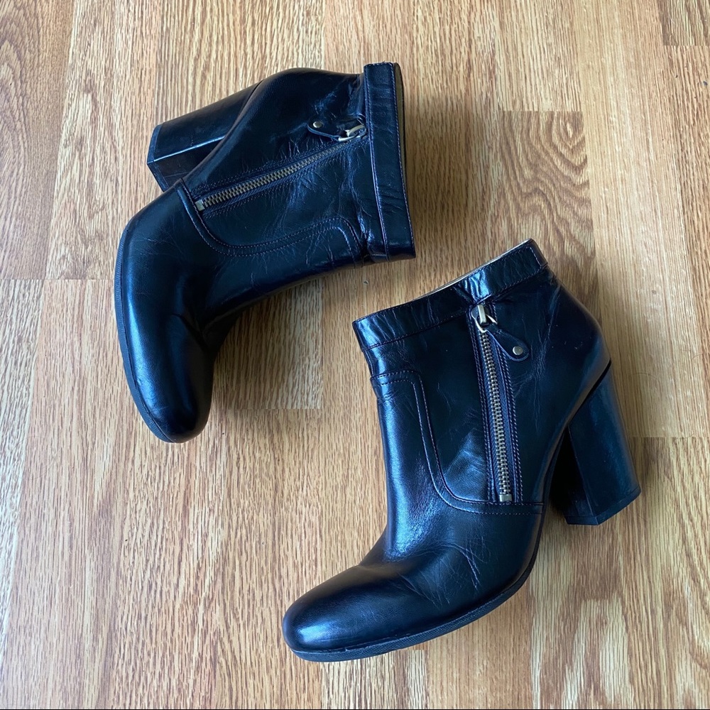 Easy Spirit Leather Ankle Bootie